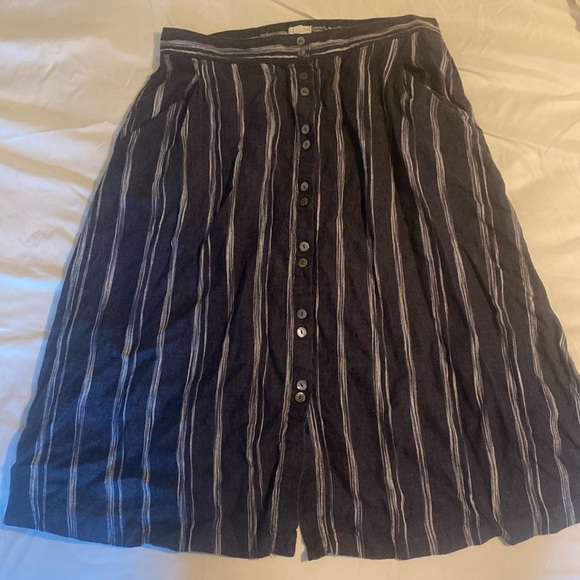 Linen Button Down Skirt - Picture 1 of 4